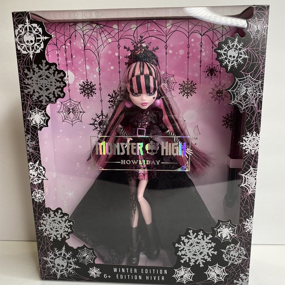 2022 Monster High Howliday Winter Edition Draculaura Doll Limited Ed. Holiday